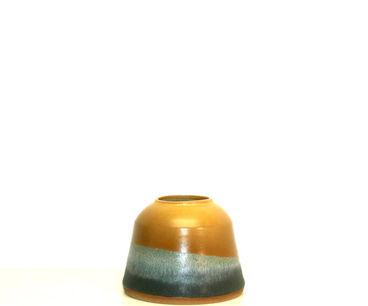 Mini vase de la collection Aki fabriqué par Benoît Guérin Céramiste